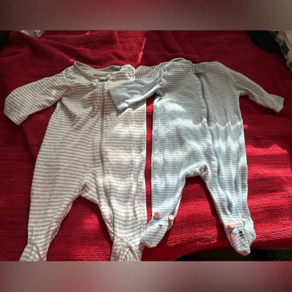 2 Cotton Pajamas 0-3 months